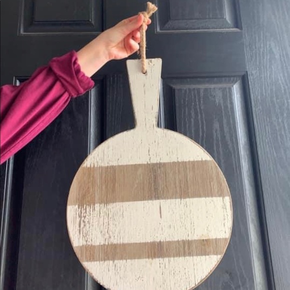 Decor - Picture 1 of 1